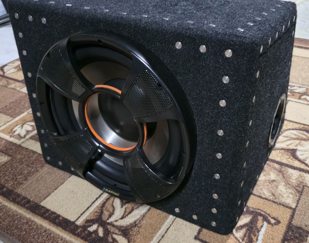 Subwoofer blaupunkt GT serie 250w.