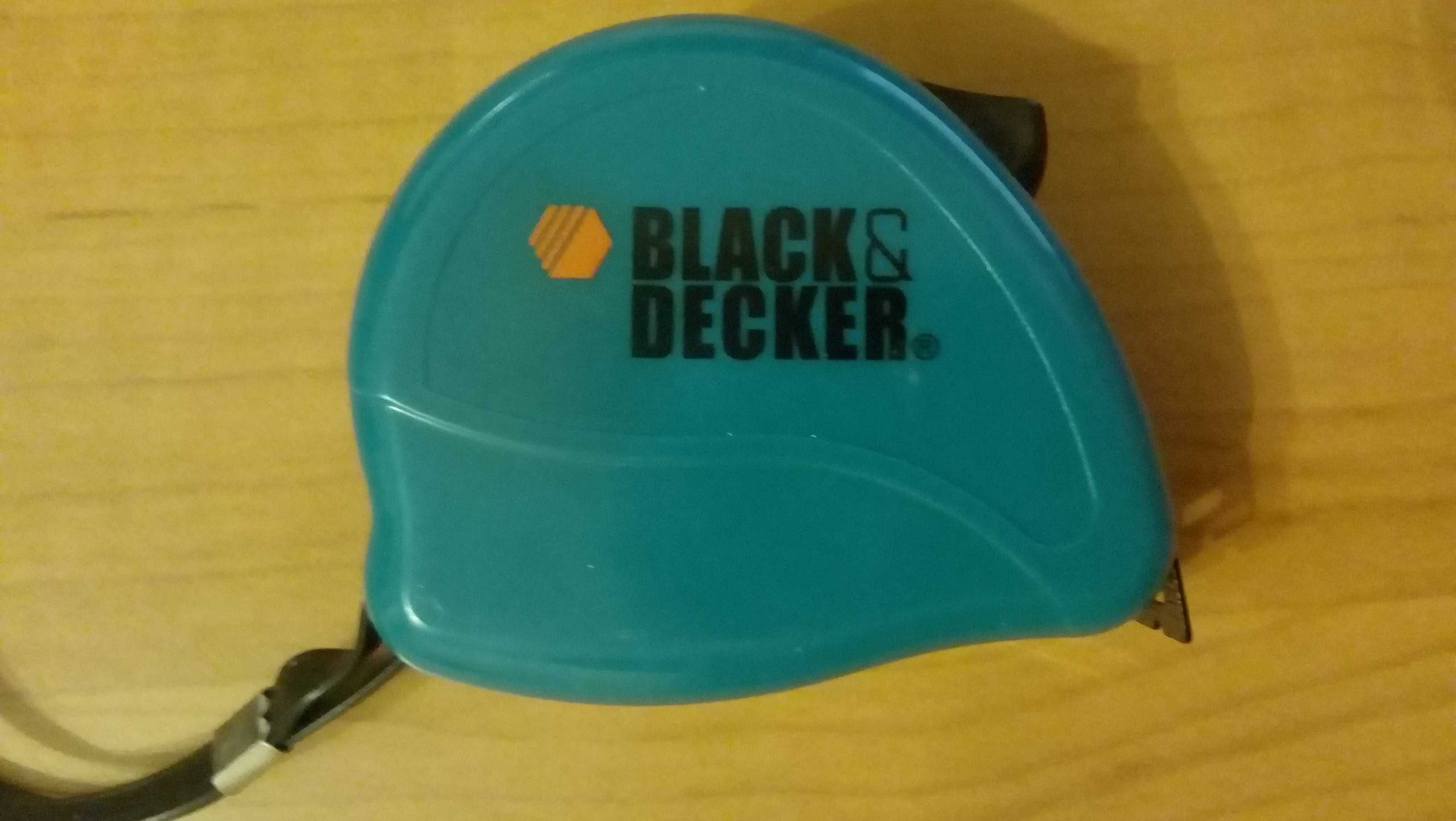 Рулетка BLAC+Decker