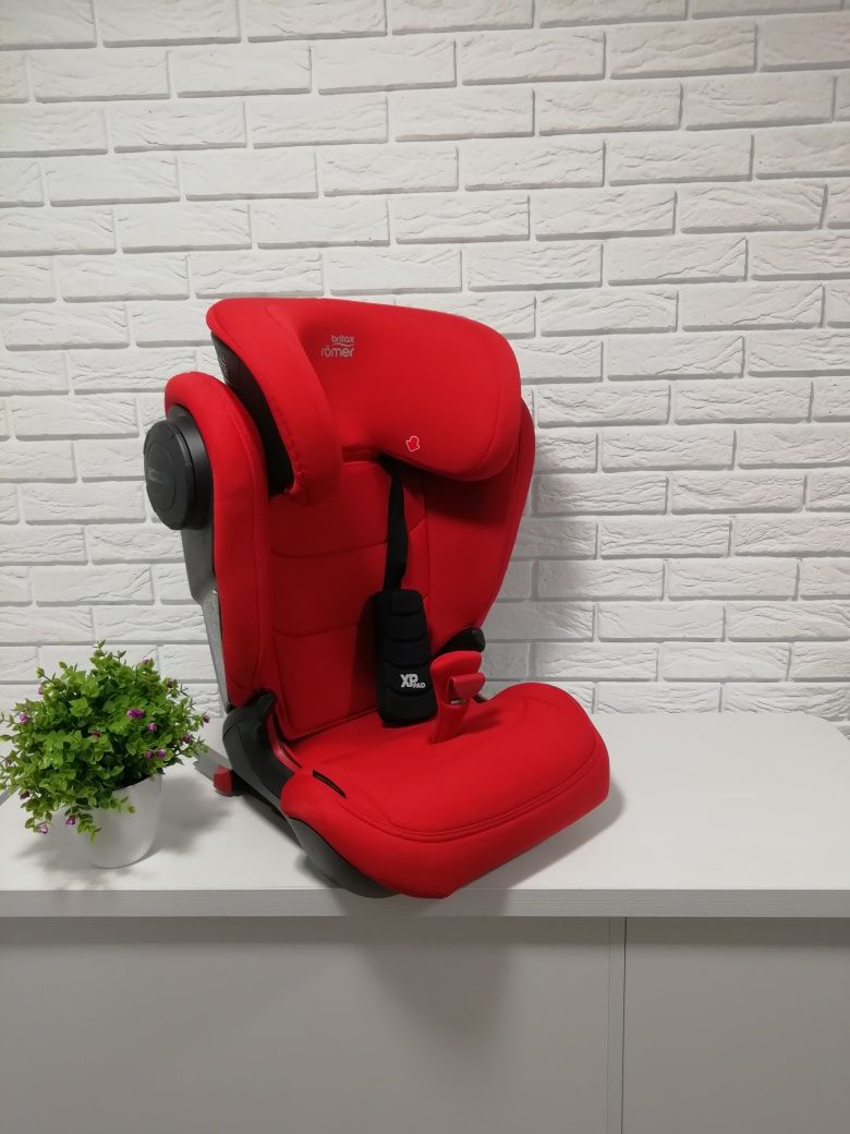 ISOFIX Britax Romer Kidfix 3 S автокрісло 3-12 років автокресло
