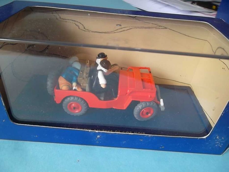 Viaturas/carros do TINTIN - 4 unidades fechadas na caixa original.