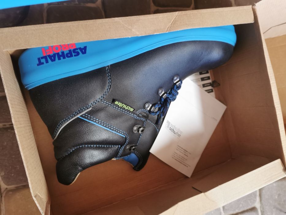 Buty przy drogach asfaltu asfalt jak i papy