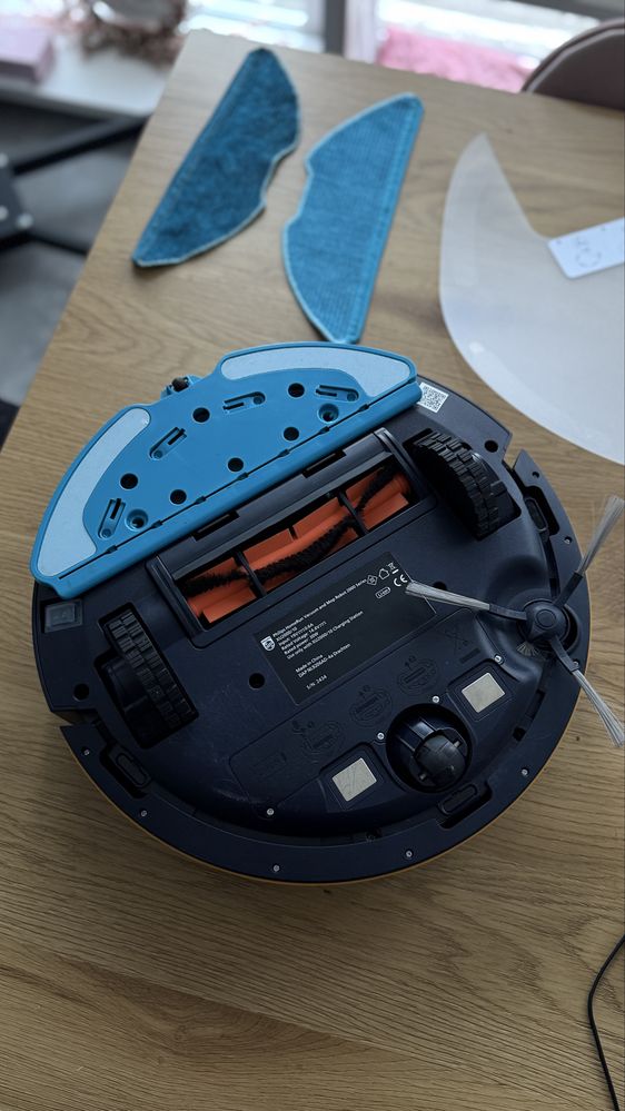 Продам робот пилосос Philips xu2000