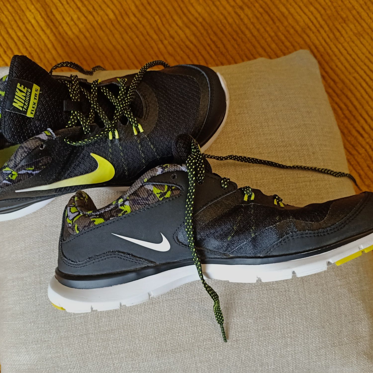 NIKE buty damskie WMNS FLEX Trainer 5 RINT