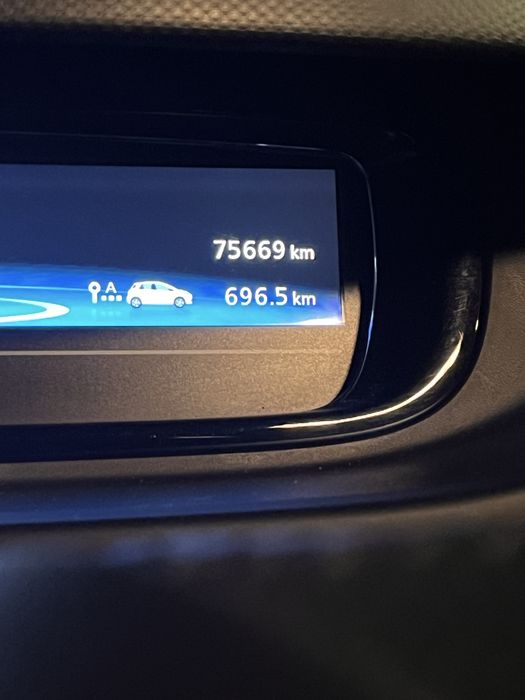 ZOE Intens R110 com bateria propria 40kwh 2019 9.500e