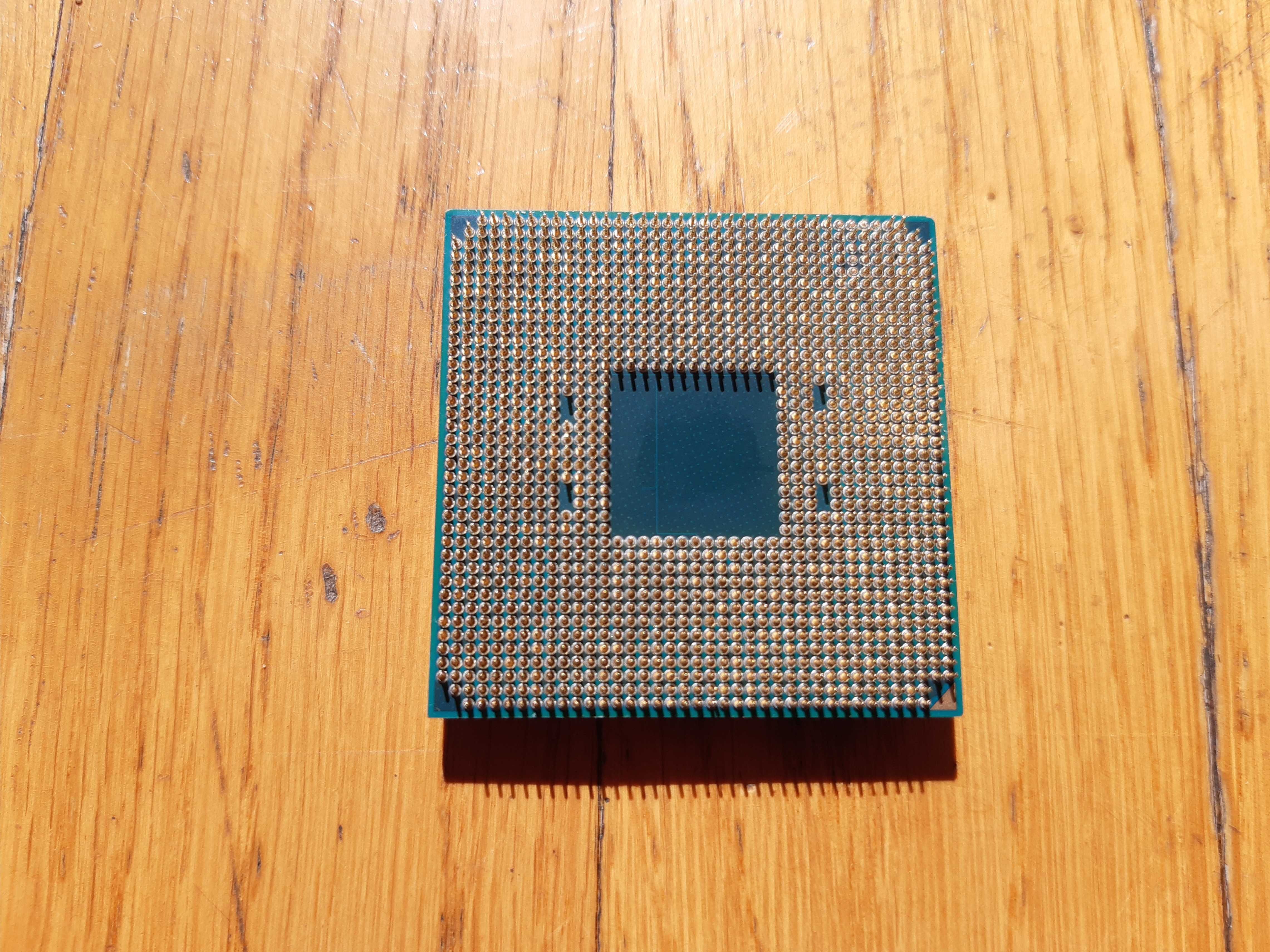 Procesor AMD Ryzen 7 5700X3D 8x3.0 GHz 100MB cache 3D