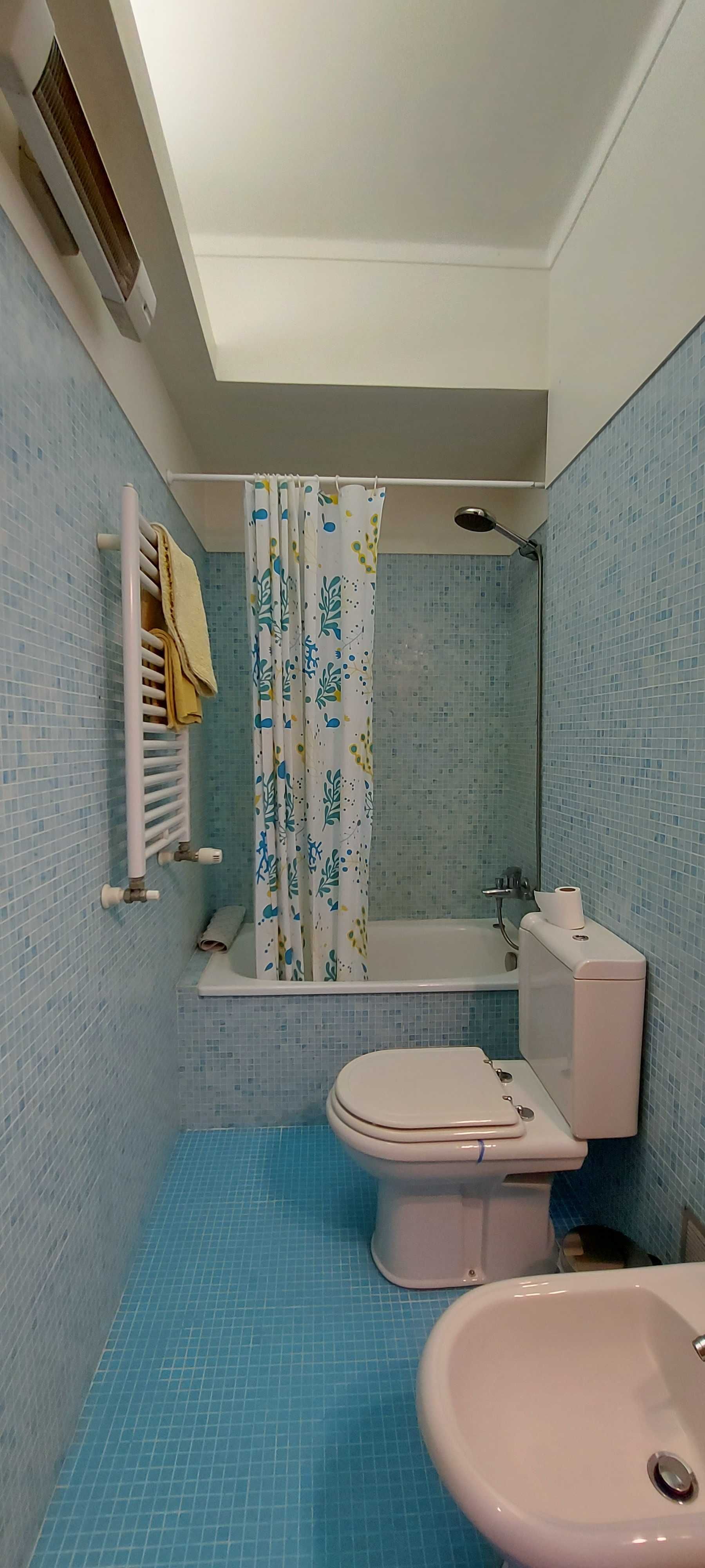 Quarto com casa de banho privativa