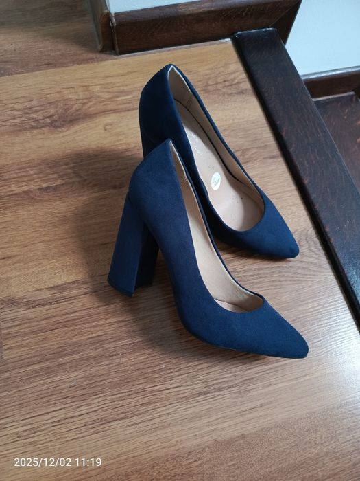 Szpilka damskie na słupku 37