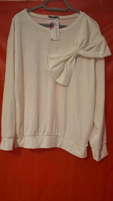 Bluzka kokarda biała. Welurek