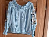 New Yorker Amisu bluzka damska 34 XS jasnoniebieska z haftem kwiaty od