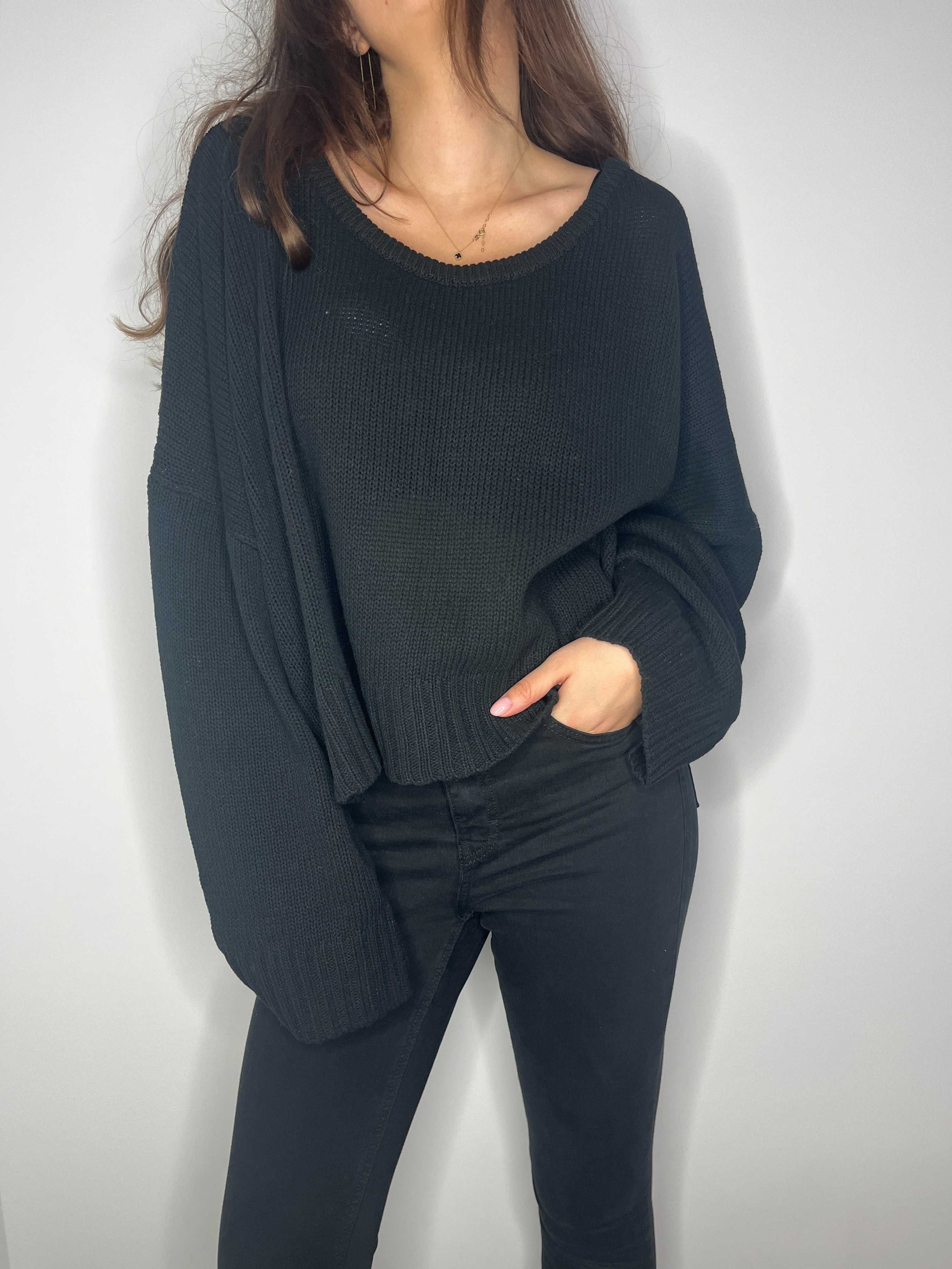 Czarny krótki sweter oversize trop top Brave Soul rozmiar L