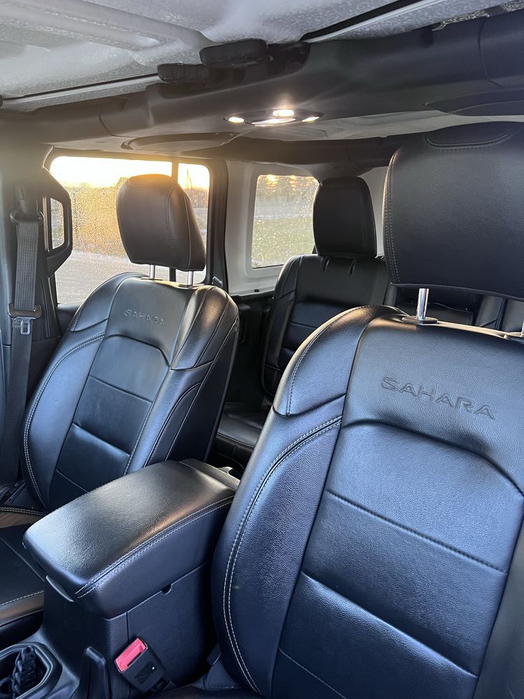 Jeep wrangler SAHARA