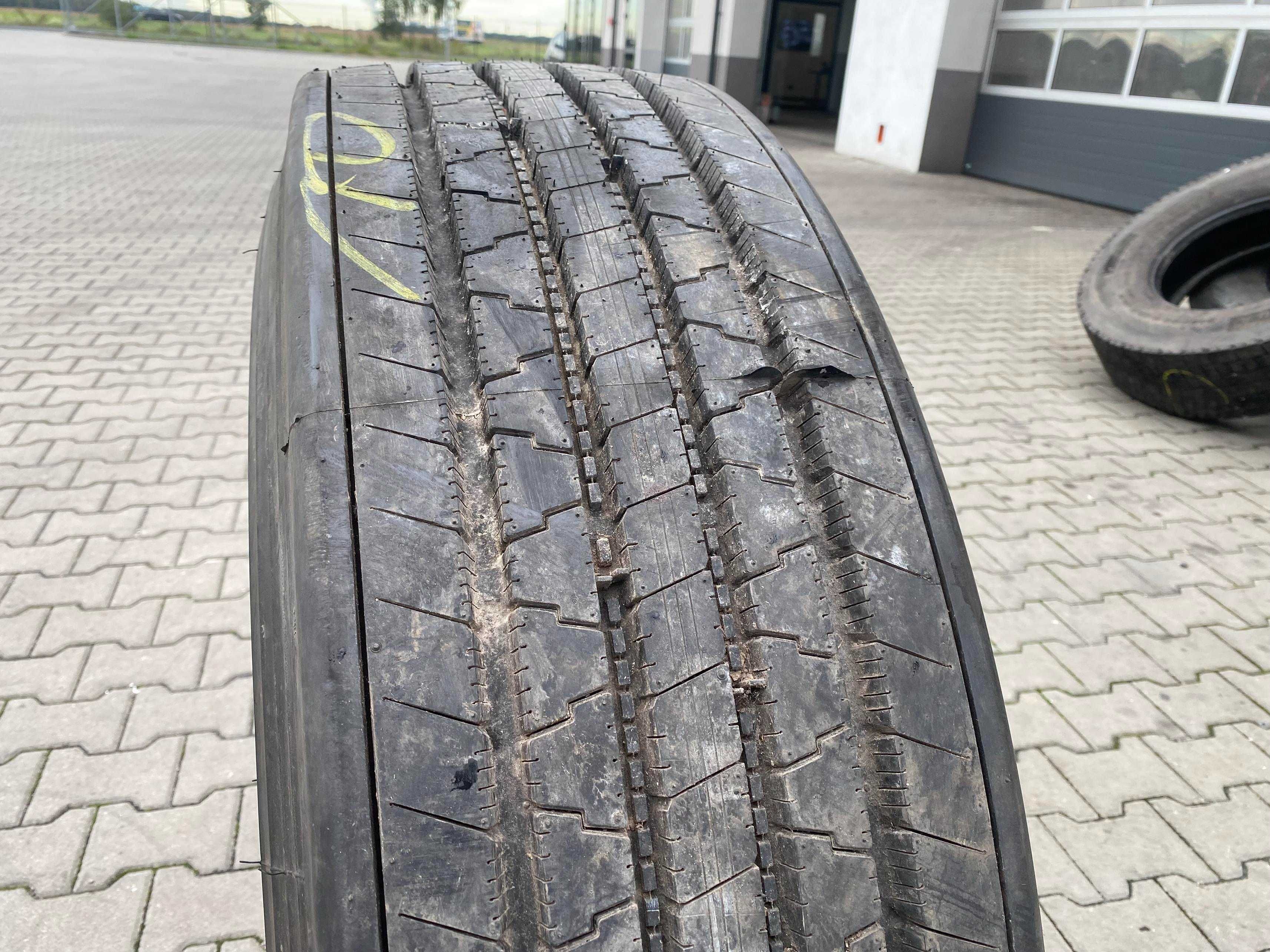 315/80R22.5 Opona FIRESTONE FS400  13-14mm Przód FS 400