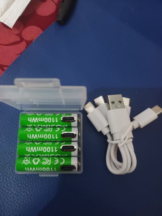 AAA Recarregáveis. 1100 mWh. 1200 ciclos de recargas possíveis.