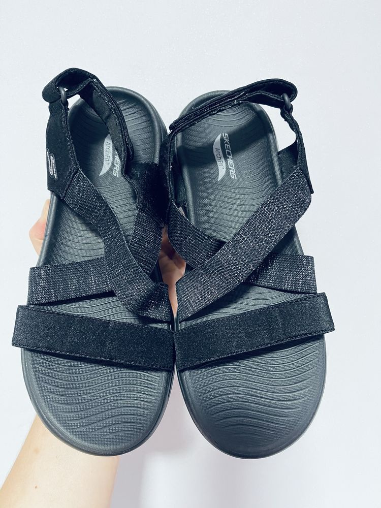Сандалі Жіночі Skechers 37р
