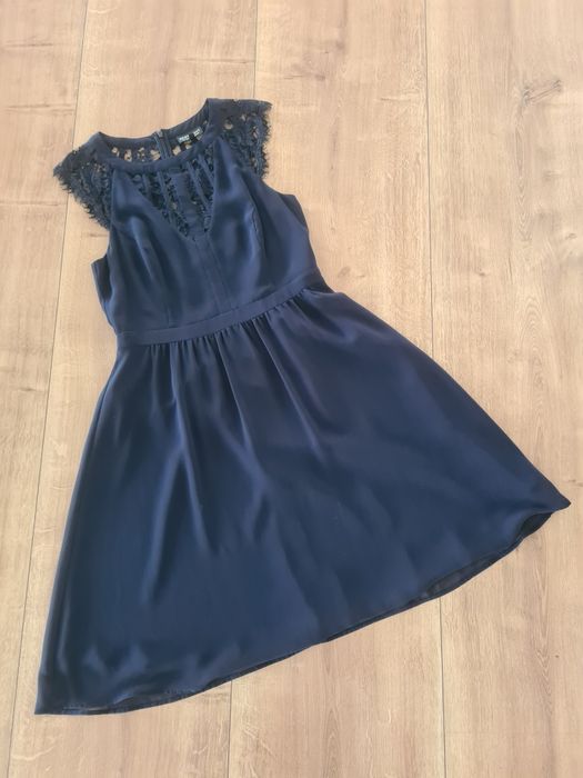 Sukienka zwiewna z koronką, r. 40 / 12, z podszewką, wesele komunia