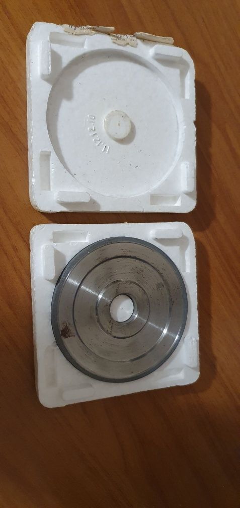 Алмазный диск  для заточки сверхпрочных инструментов.