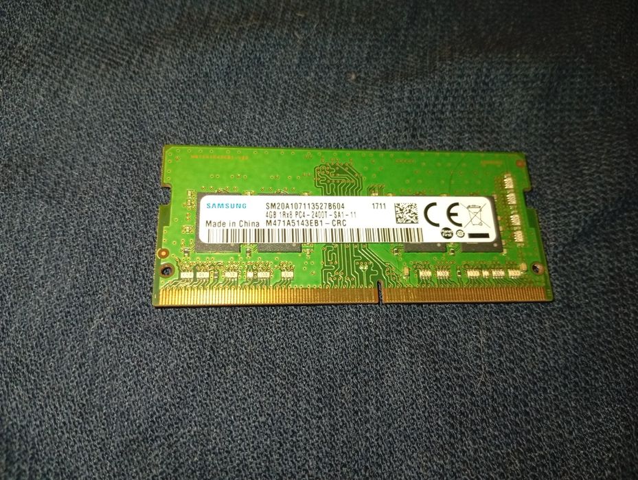 Memória 4 GB DDR4 sodimm 2400T