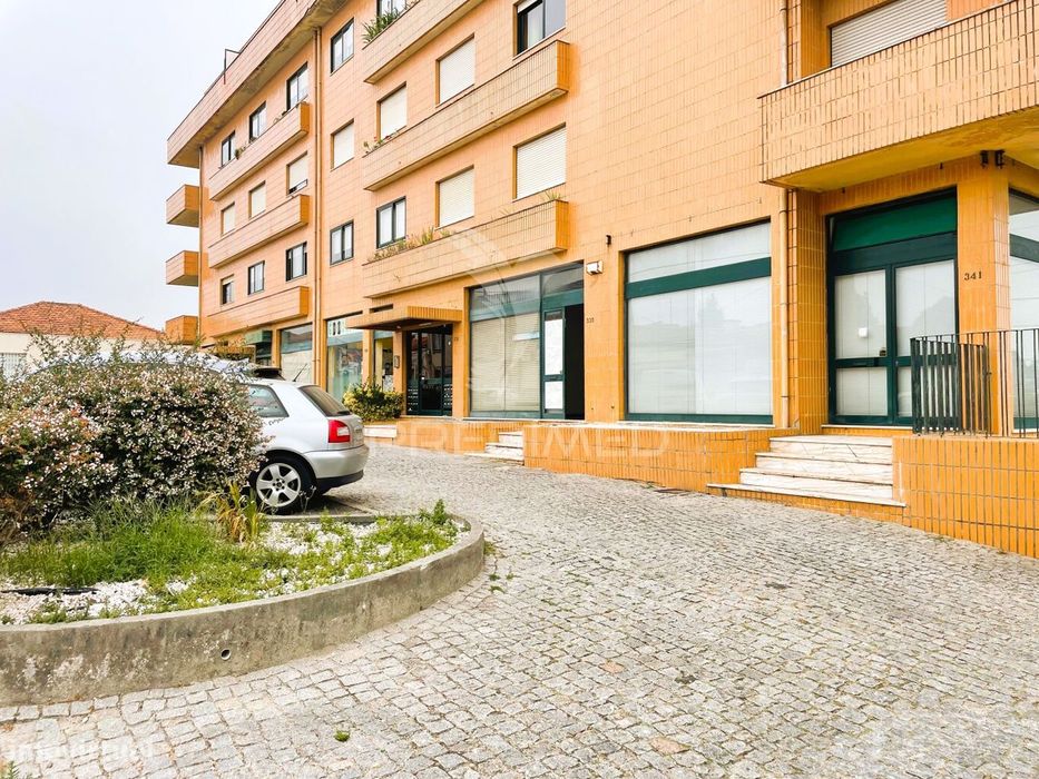 Loja Comercial em Valadares – Potencial para Conversão em Habitação T2