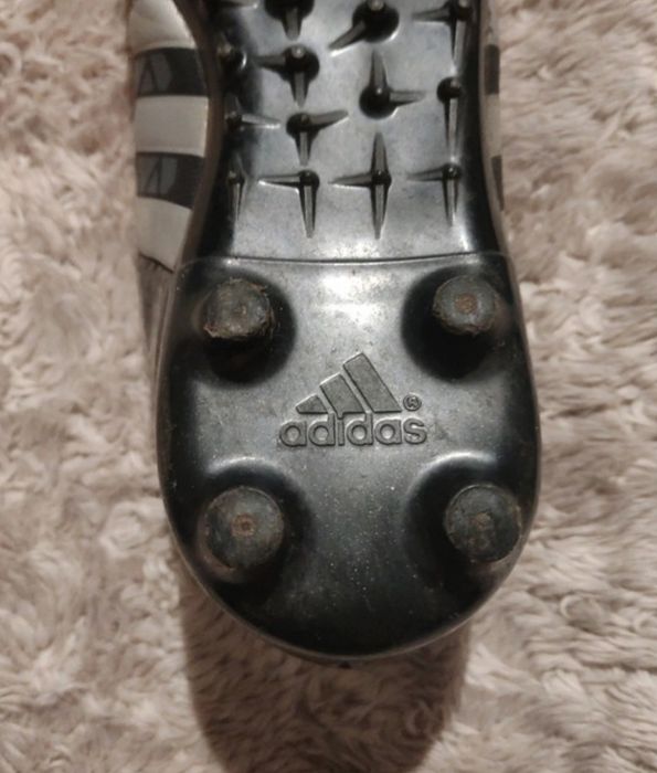 Adidas Korki  do piłki nożnej  rozmiar 38