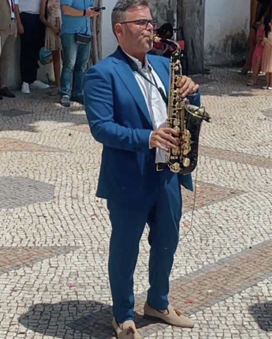 Andre Moises/ Saxofonista / Eventos /surpresa/catering/ aluguer de som