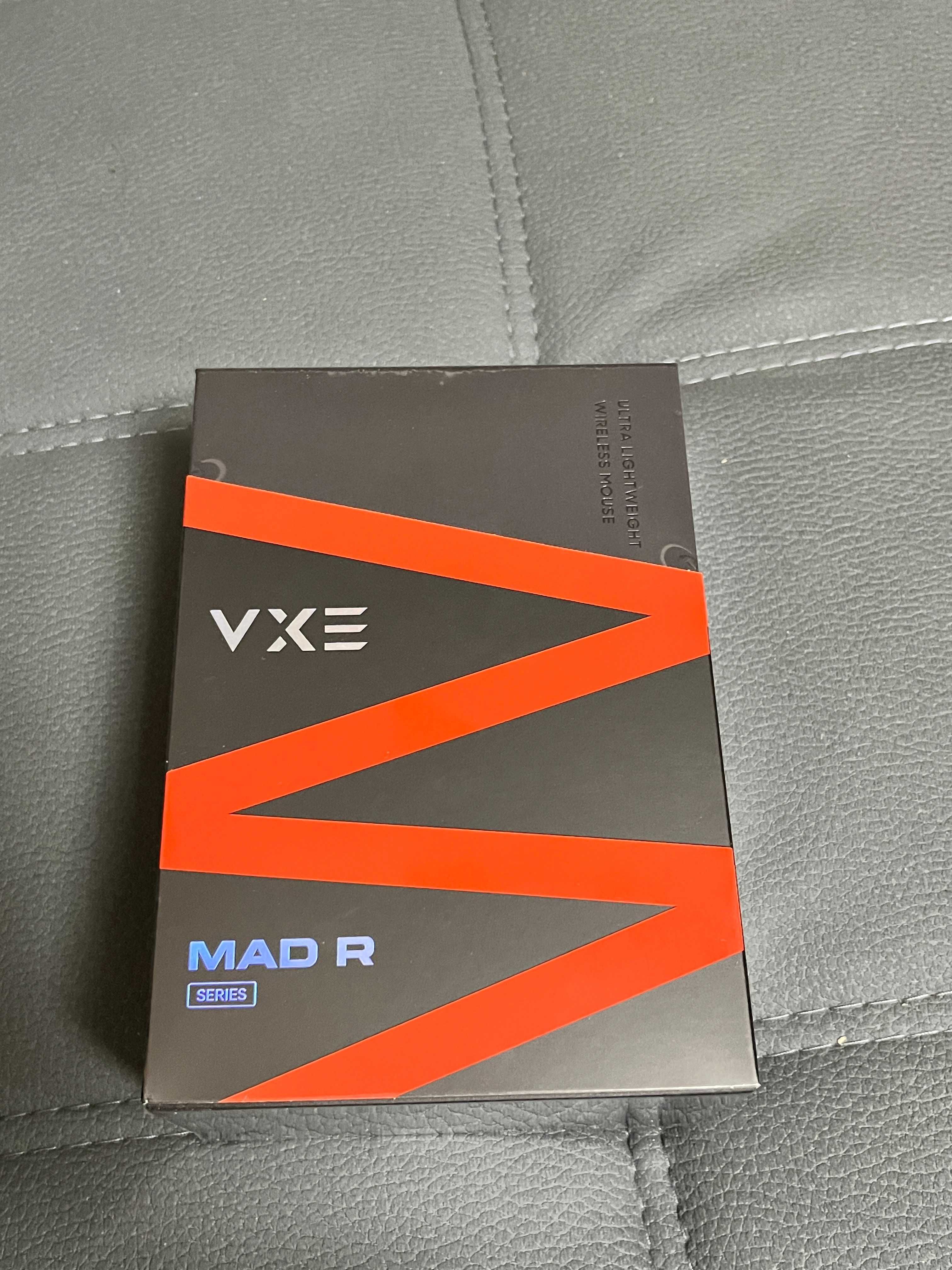 Vxe Mad R 1K  Black / White