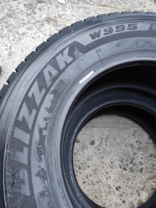 Bridgestone Blizzak W995 235/65 R16C (Японія 2024) Sprinter, Crafter