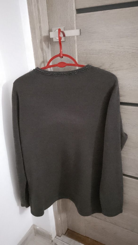 Sweterek rozmiar 42