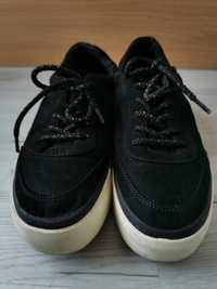 Czarne sneakersy bershka 38