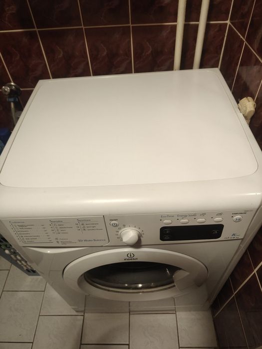 Pralka indesit IWE61251