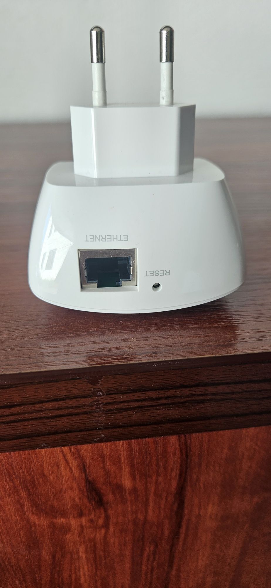 Sprzedam wzmacniacz sygnału TP Link Extender.