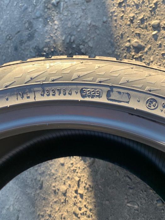 Шини нові різноширокі 315/35 R20+275/40 R20 Nokian зима 2023 рік