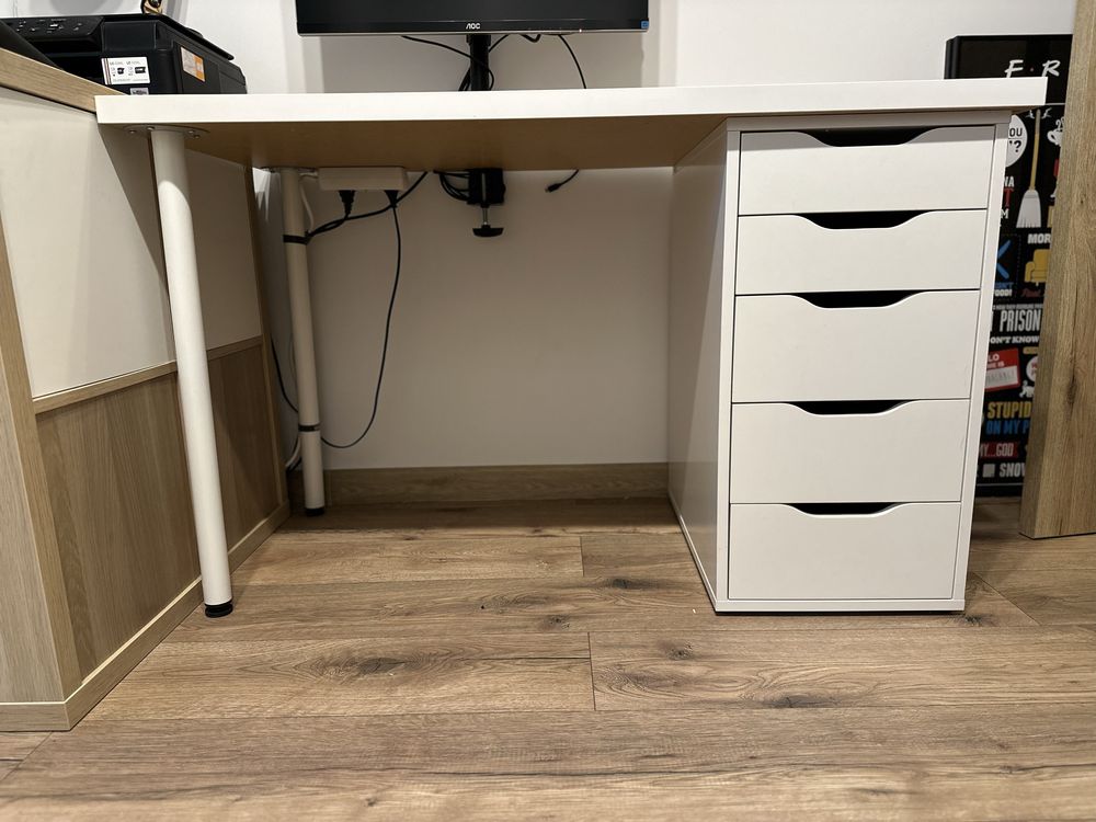 Sprzedam biurko z szufladami IKEA LAGKAPTEN/ALEX