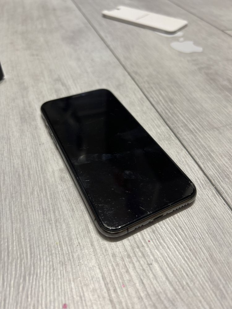 iPhone 11 pro szary 64gb