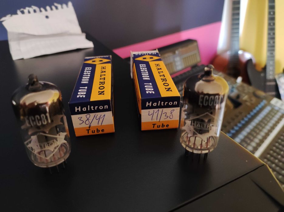 Válvulas ECC81 Haltron NOS
