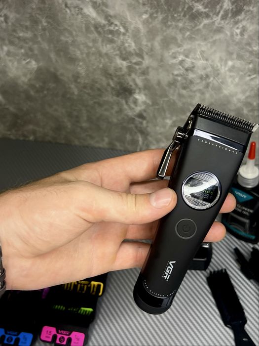 Машинка для стрижки VGR V-880C BLACK,11 насадок,LED|Док-Станція|