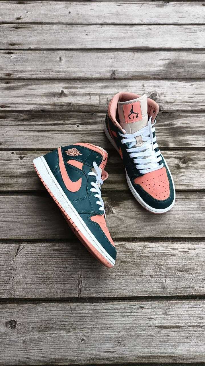 Кросівки. Jordan 1 Mid. Стильні кросівки. Кросівки 41р. Jordan