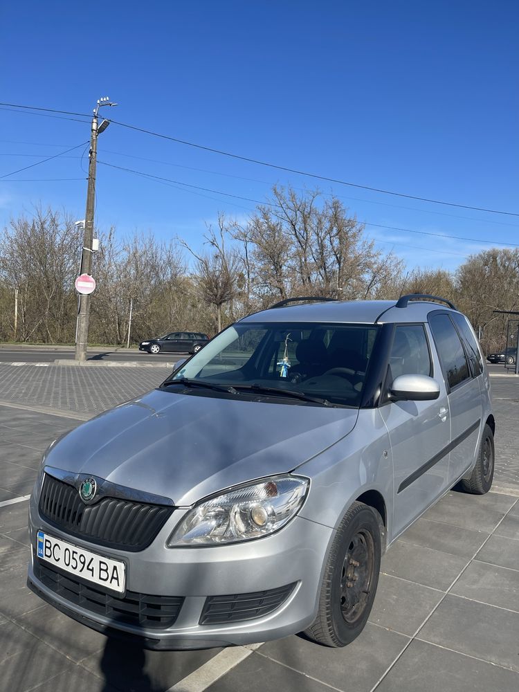 Автомобіль skoda roomster