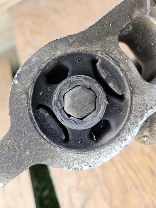 Wahacz wahacze przednie przód prawy lewy Volkswagen Passat B6 komplet