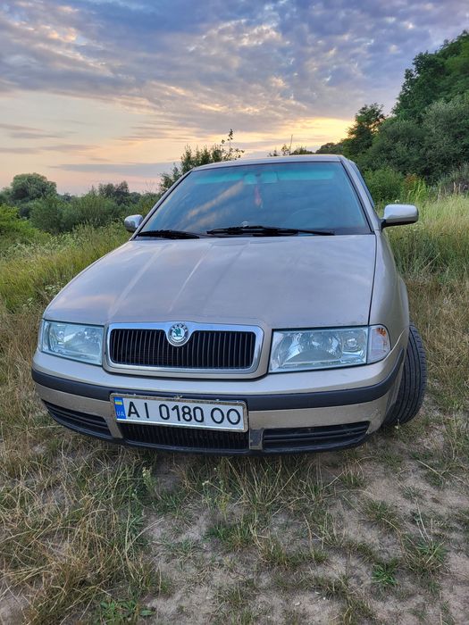 Шкода Октавія Tour 1.8 t.