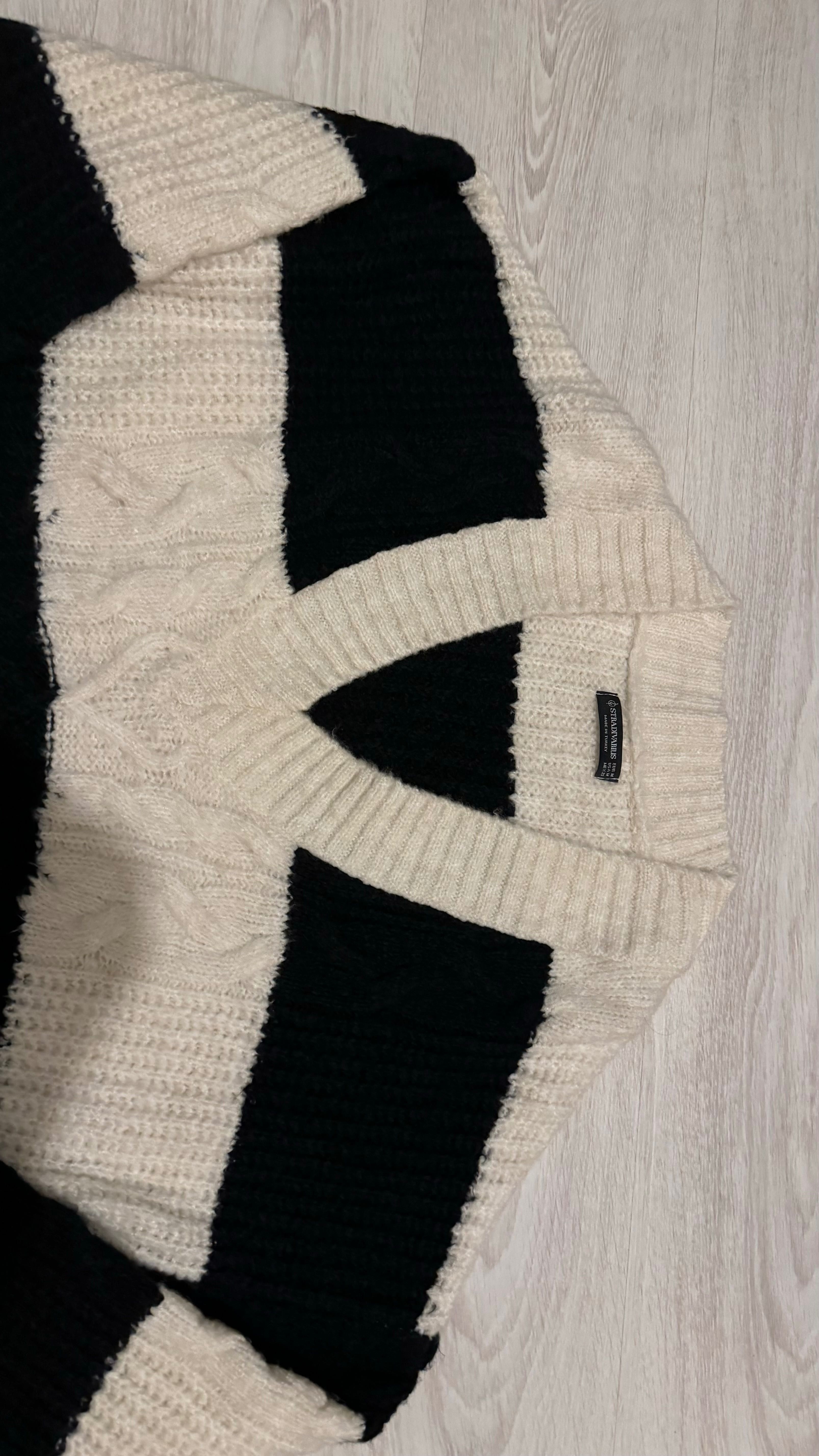 Sweter oversize w paski stradivarius