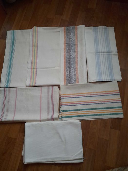Полотенца льняные и вафельные. Новые