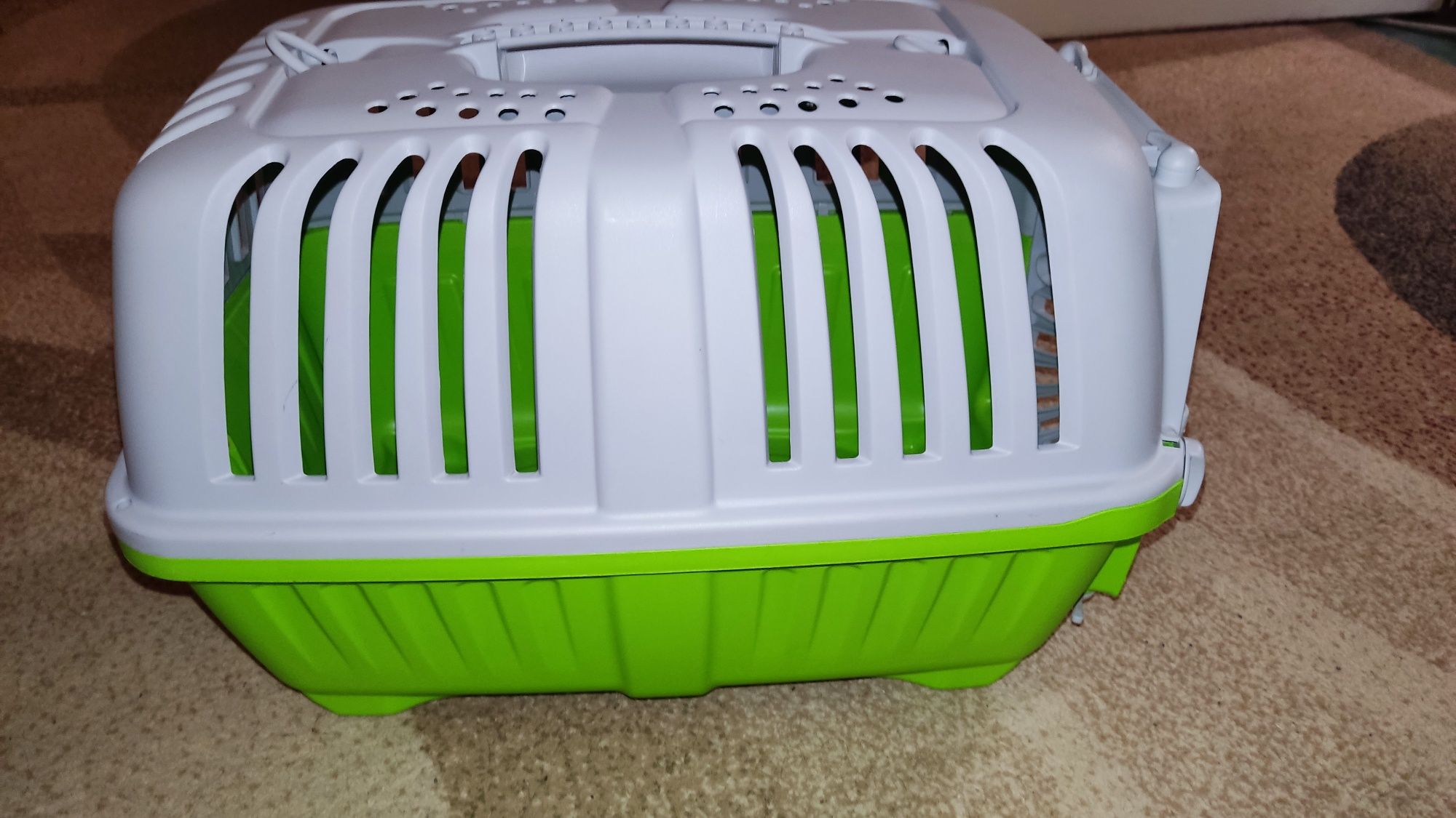 Переноска для животных Pratiko до 12кг Green