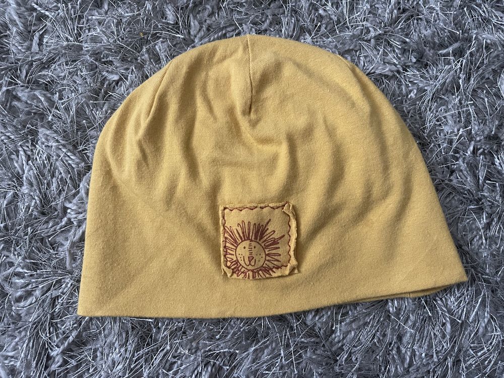 Żółta czapka materiałowa Reserved