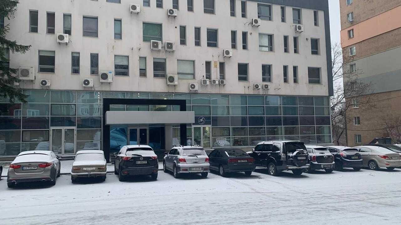Аренда помещения на первом этаже м. "23 Августа"!