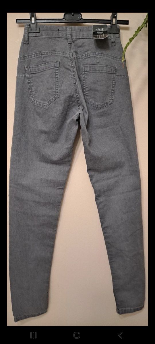 TOP SECRET spodnie jeansy wysoki stan rozmiar xs