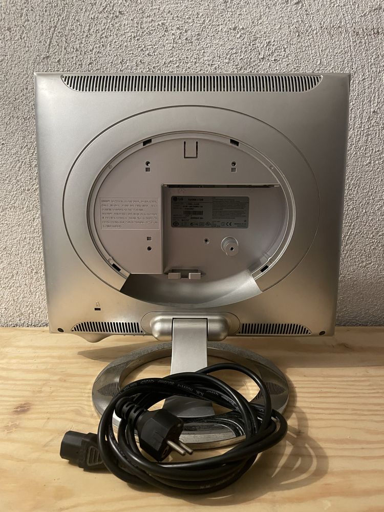 Monitor LG Flatron 17