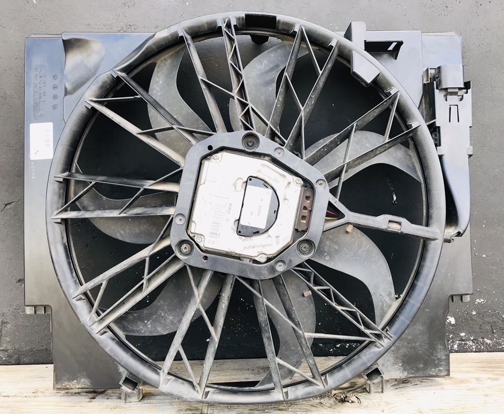 Вентилятор Радиатора BMW Е60 Е61 M57N 3.0 Кондиционера Bosch БМВ BEHR