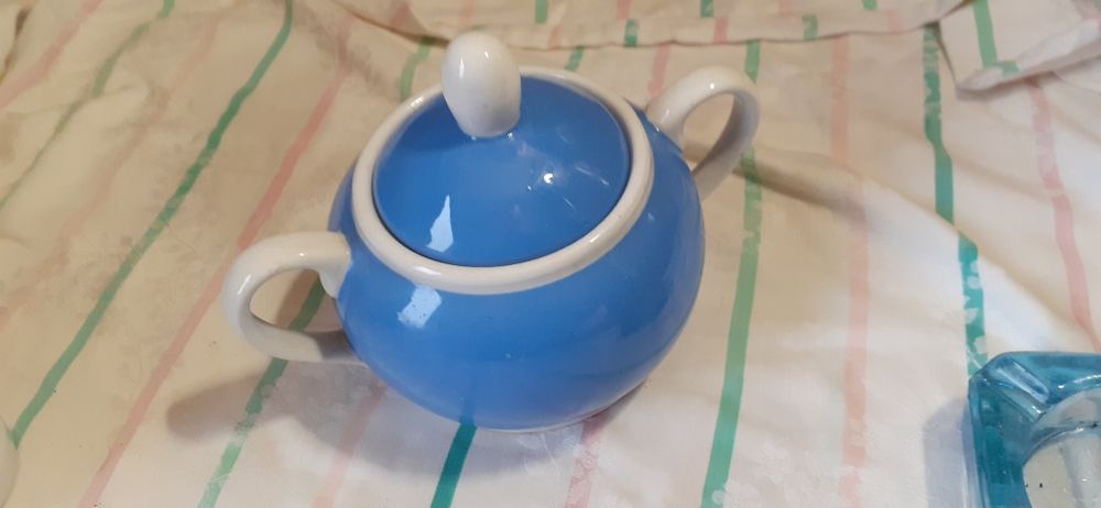 Cukiernica porcelanowa