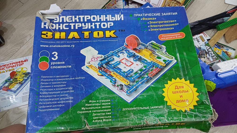 Електронний конструктор знаток