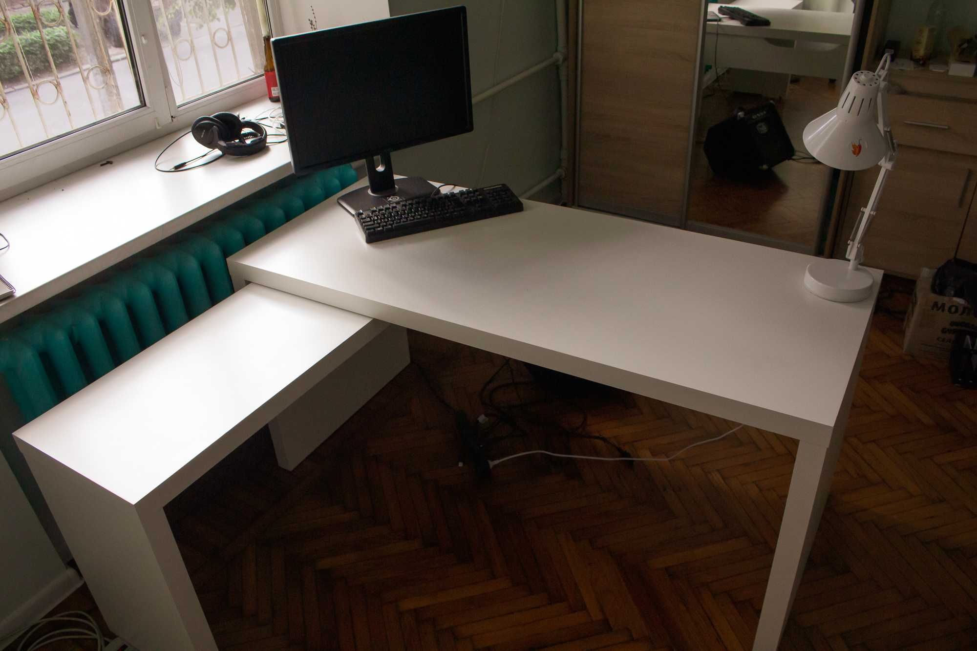 Письмовий стіл IKEA MALM